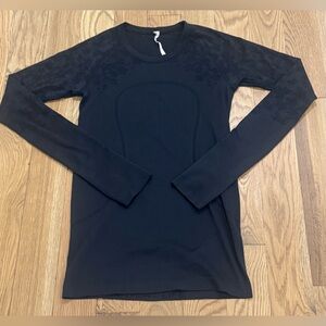 Lululemon Athletica Swiftly Tech Long Sleeve Black Top Size 6
